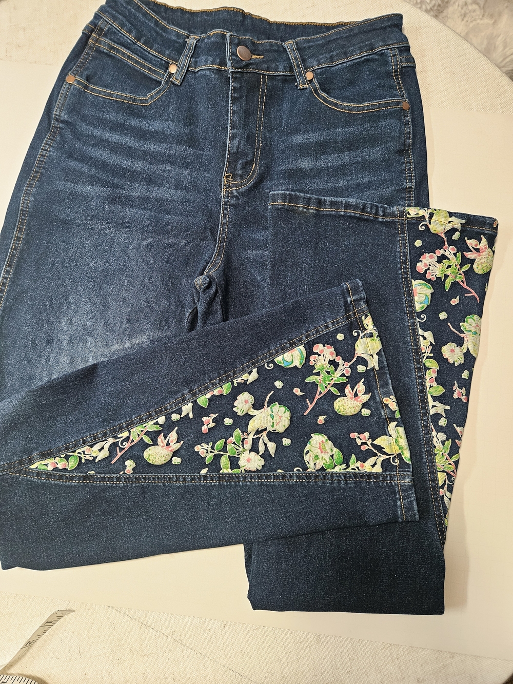 Artisan Floral Painted Stretch Flare Jeans Dark Wash Boho Fits like Women Size 8